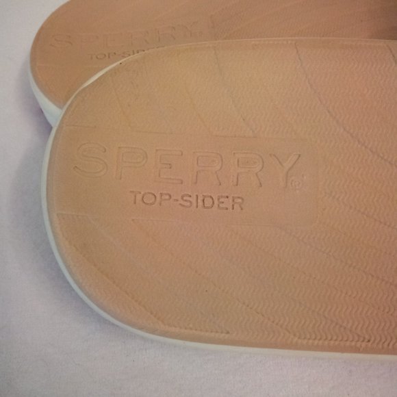 Sperry Top-Sider Thong Sandals - Picture 3 of 7